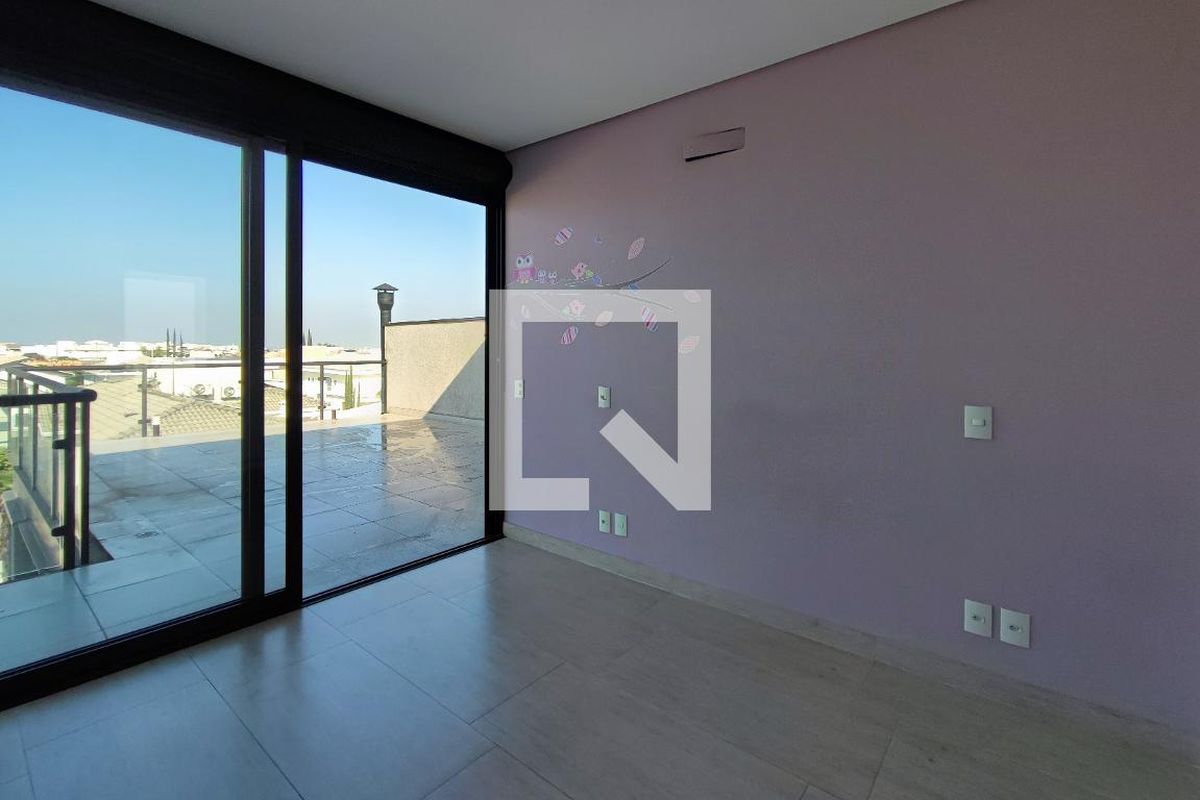 Casa à Venda - Swiss Park, 4 Quartos,  520 m2 em , Campinas - sp | SoloBR