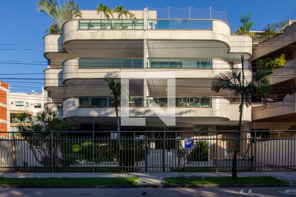 Cobertura, 3 quartos, 217 m² - Foto 174