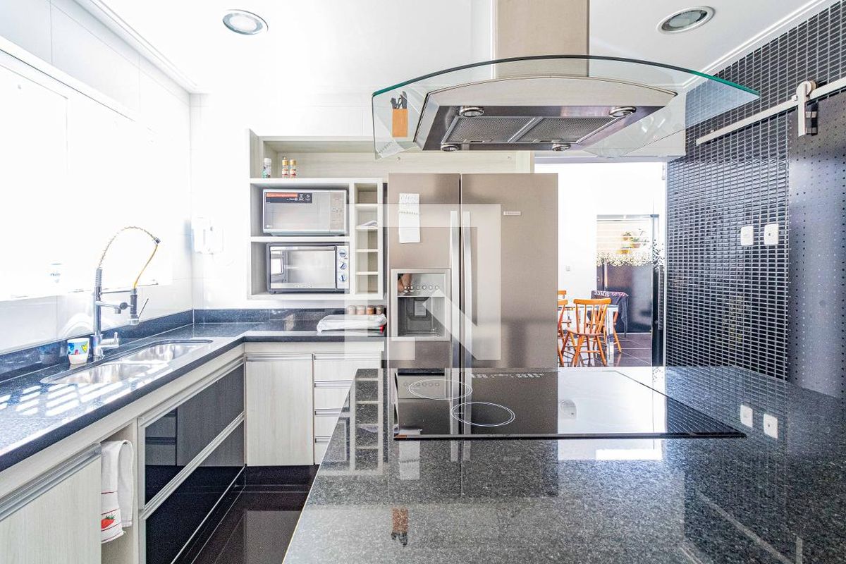 Casa, 3 quartos, 240 m² - Foto 50