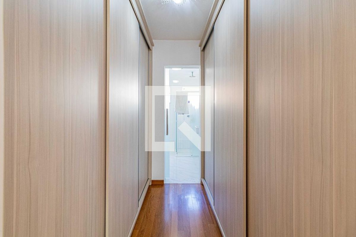 Casa, 3 quartos, 240 m² - Foto 13