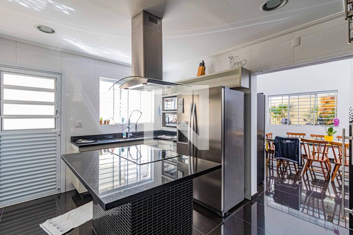 Casa, 3 quartos, 240 m² - Foto 44
