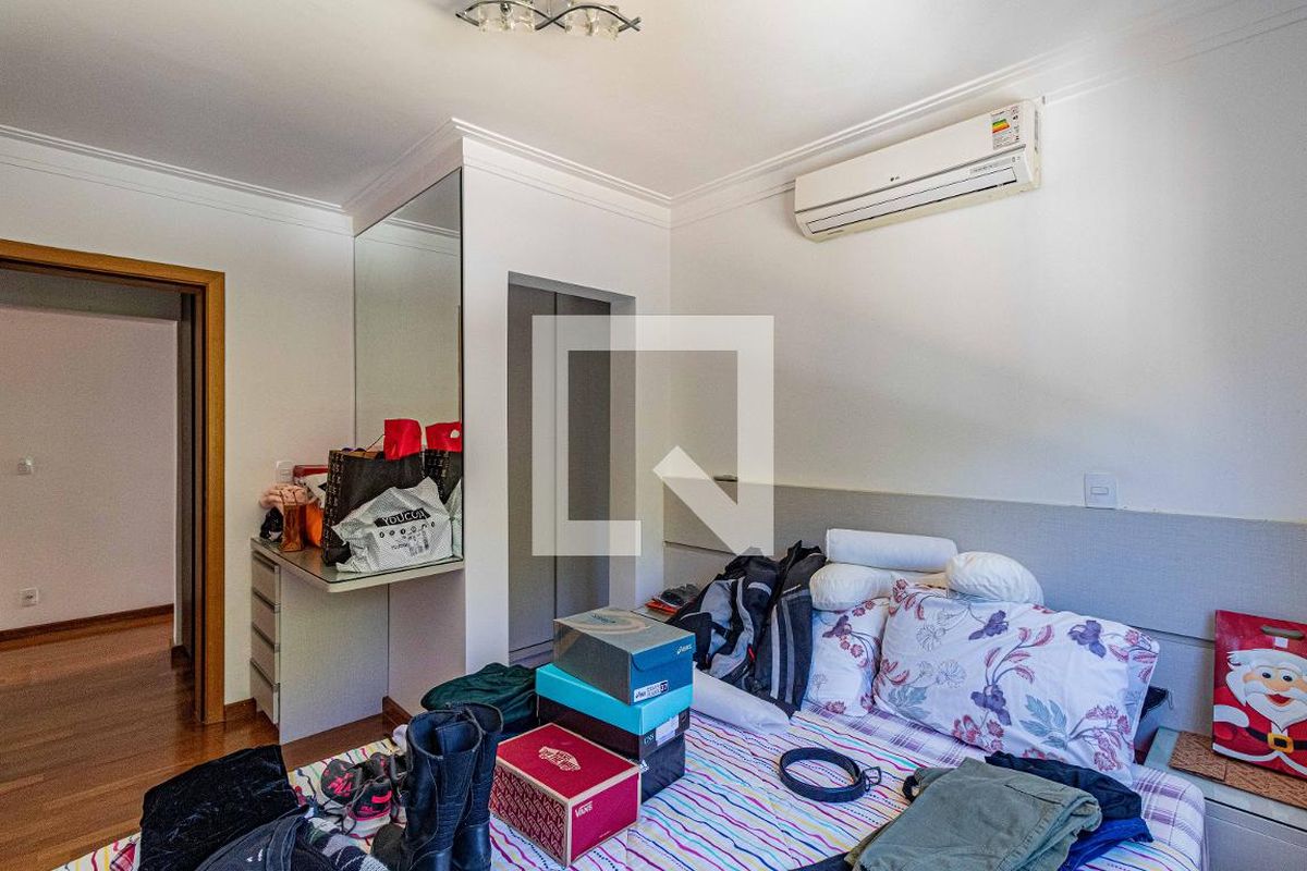Casa, 3 quartos, 240 m² - Foto 25