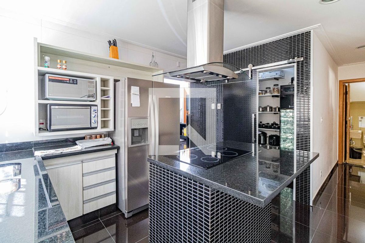 Casa, 3 quartos, 240 m² - Foto 45