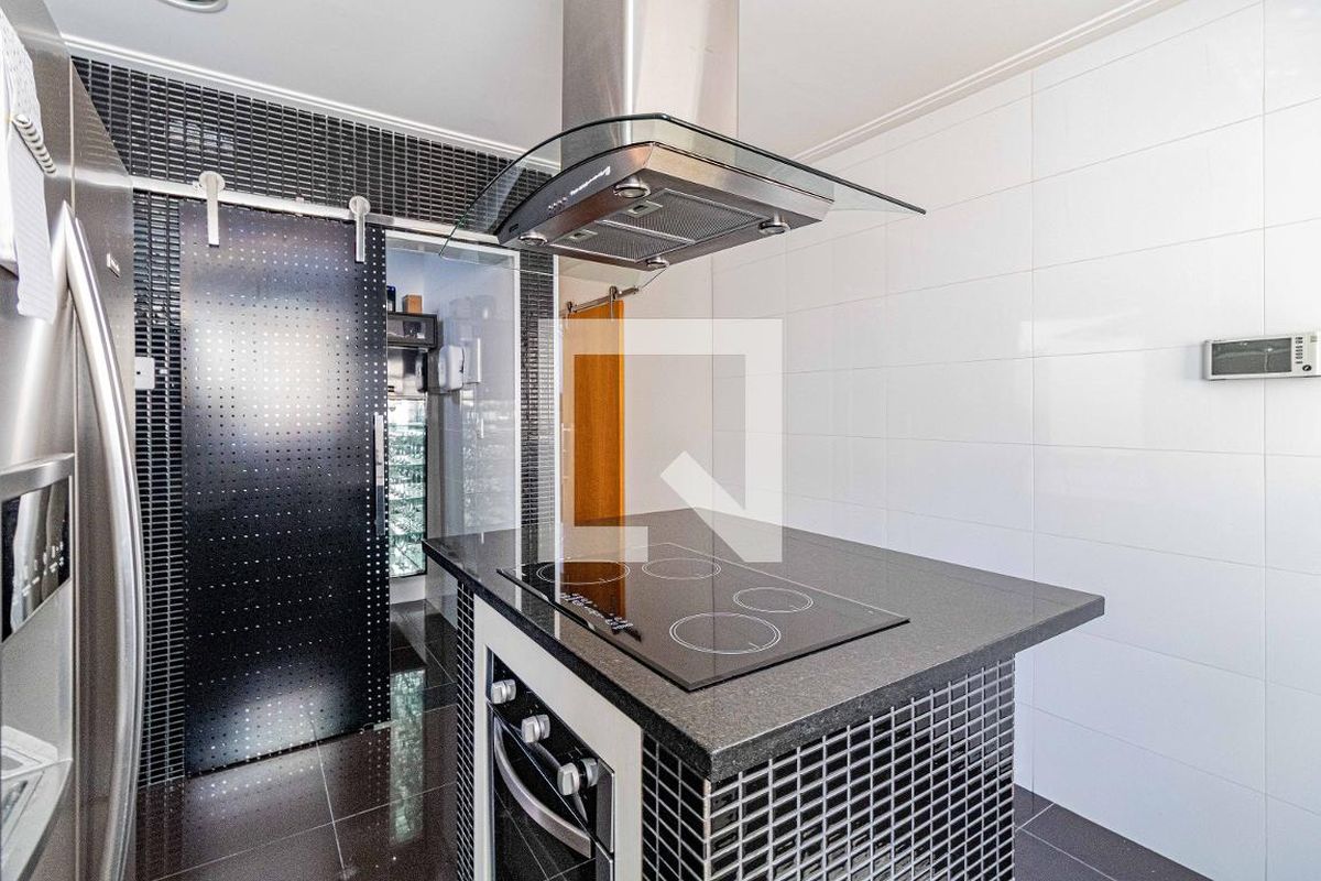 Casa, 3 quartos, 240 m² - Foto 46