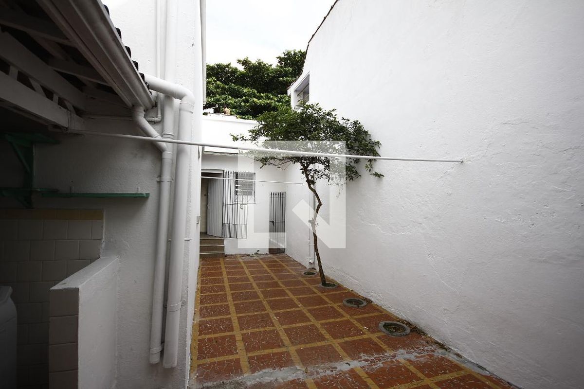 Casa, 2 quartos, 258 m² - Foto 32