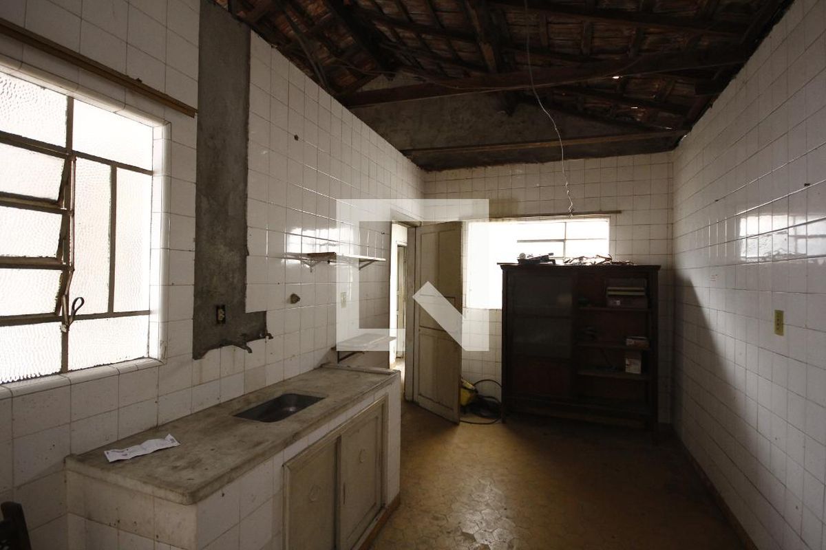 Casa, 2 quartos, 258 m² - Foto 50