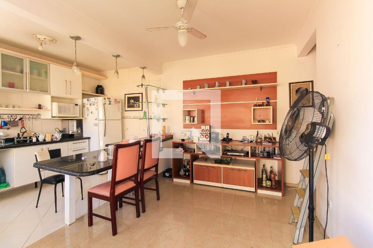 Casa, 2 quartos, 501 m² - Foto 2