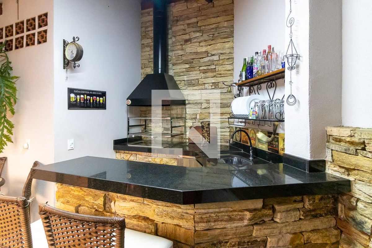 Casa à Venda - Jardim Planalto, 2 Quartos,  180 m2 em , Campinas - sp | SoloBR