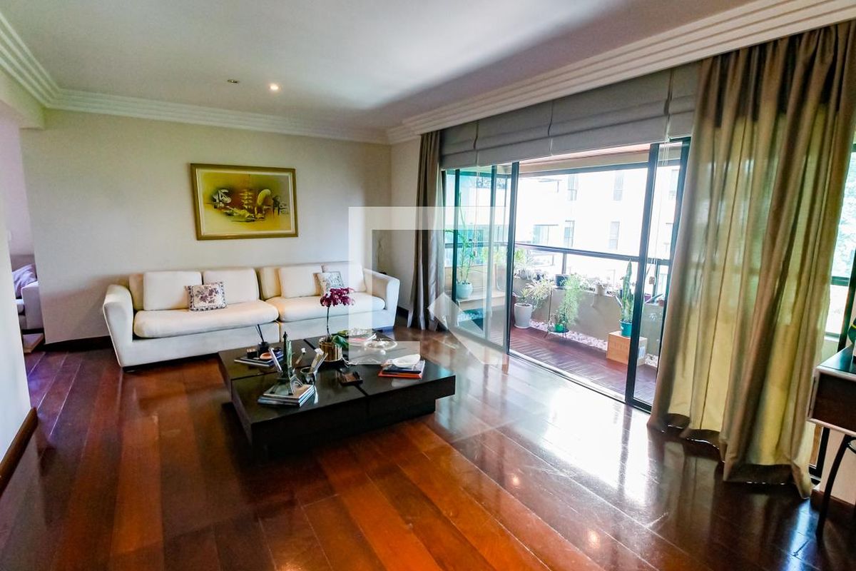 Apartamento, 3 quartos, 188 m² - Foto 2