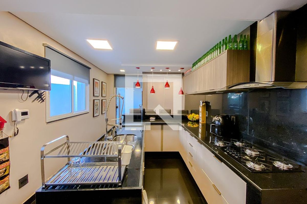 Casa, 3 quartos, 288 m² - Foto 82