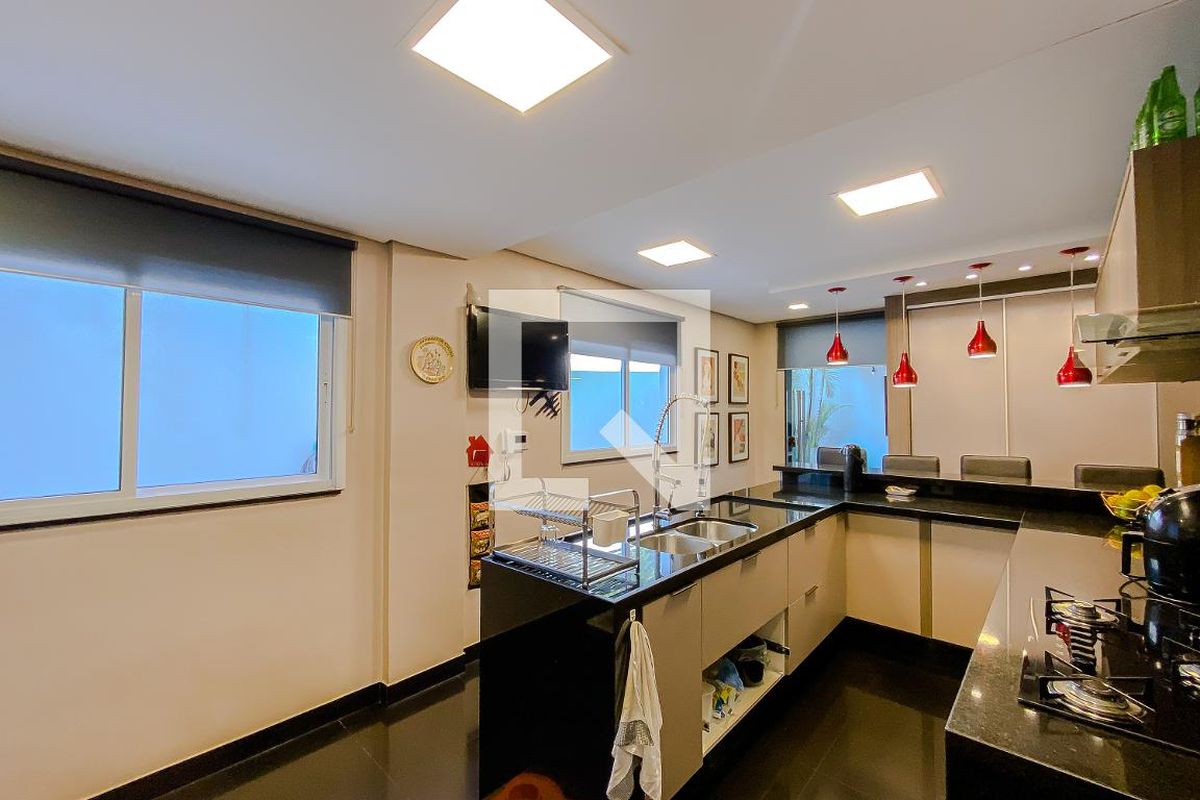 Casa, 3 quartos, 288 m² - Foto 81