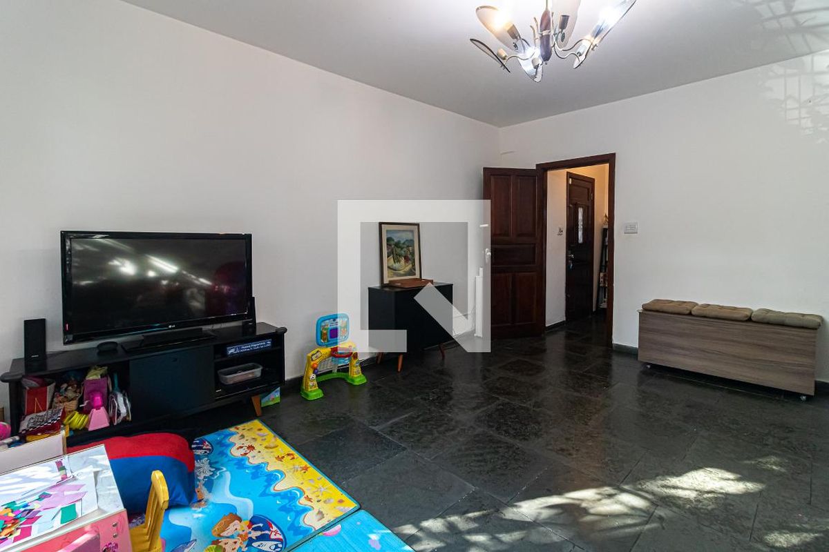 Casa, 3 quartos, 230 m² - Foto 3
