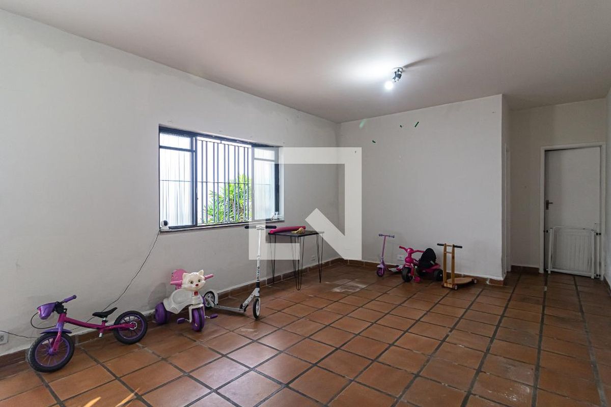 Casa, 3 quartos, 230 m² - Foto 31