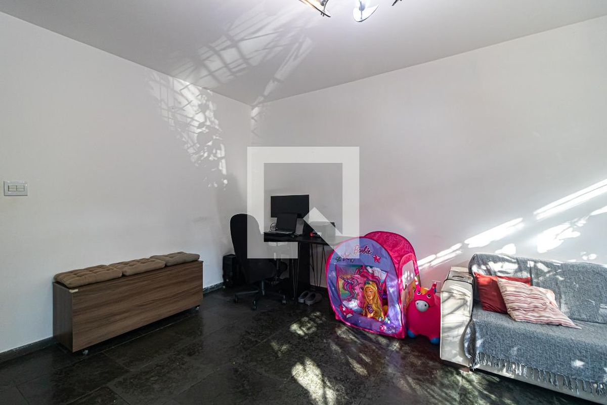 Casa, 3 quartos, 230 m² - Foto 4