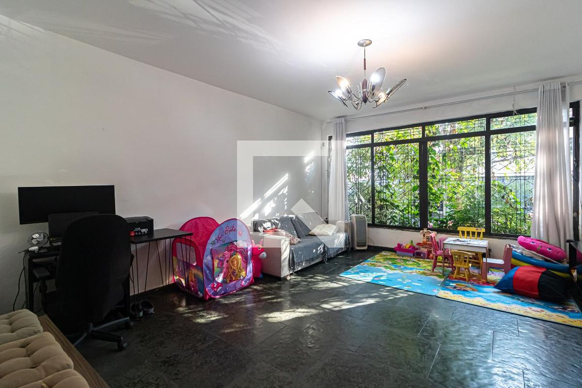 Casa, 3 quartos, 230 m² - Foto 1