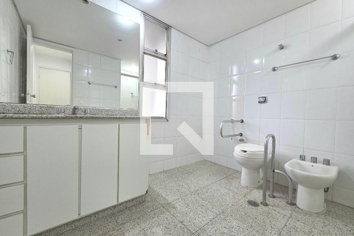 Apartamento, 3 quartos, 135 m² - Foto 127