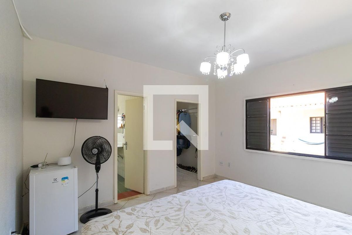 Casa à Venda - Fazenda Santa Cândida, 4 Quartos,  280 m2 em , Campinas - sp | SoloBR