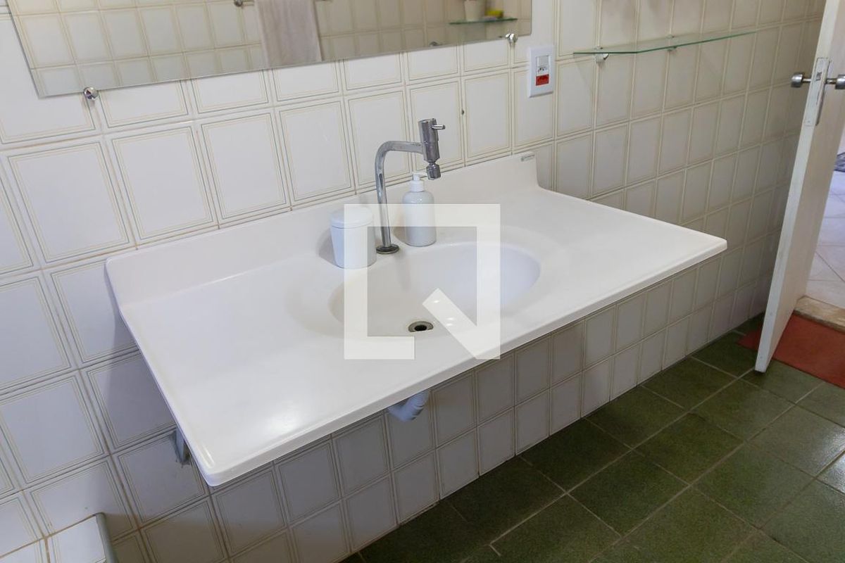Casa à Venda - Fazenda Santa Cândida, 4 Quartos,  280 m2 em , Campinas - sp | SoloBR