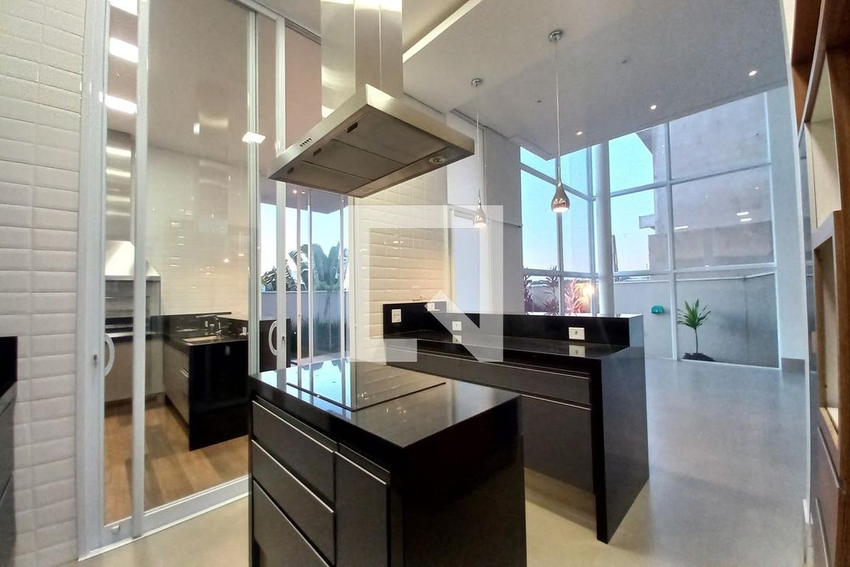 Casa à Venda - Swiss Park, 3 Quartos,  390 m2 em , Campinas - sp | SoloBR