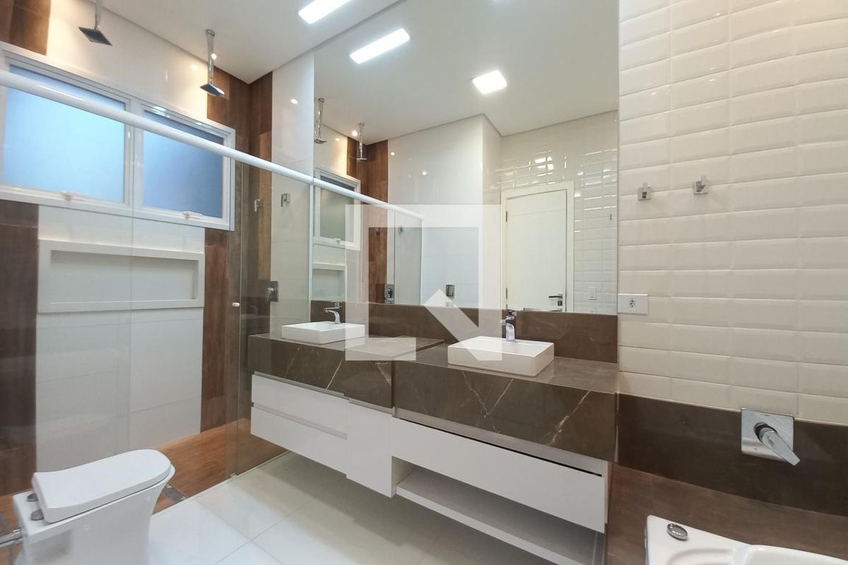 Casa à Venda - Swiss Park, 3 Quartos,  390 m2 em , Campinas - sp | SoloBR