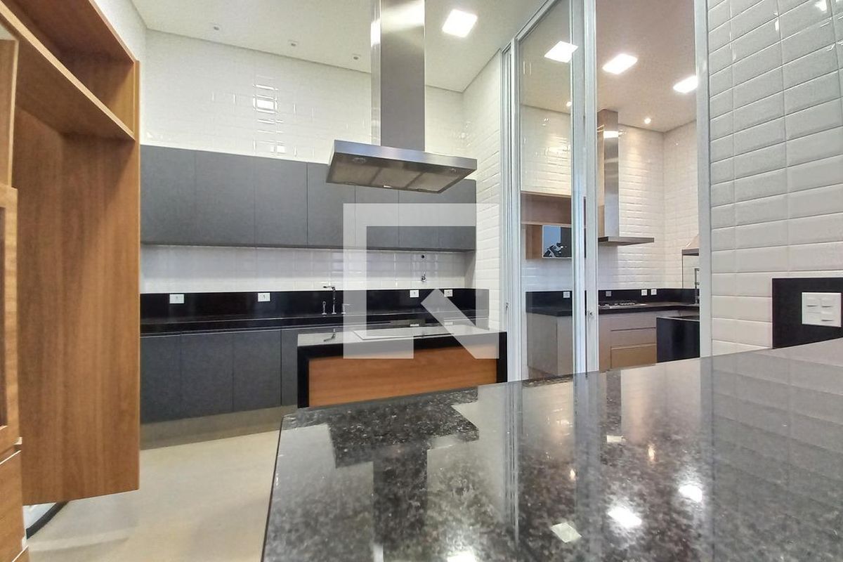 Casa à Venda - Swiss Park, 3 Quartos,  390 m2 em , Campinas - sp | SoloBR