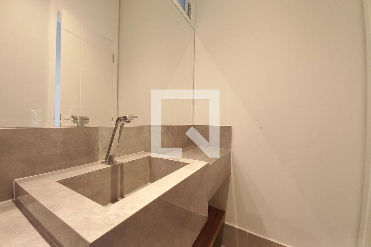 Casa à Venda - Swiss Park, 3 Quartos,  390 m2 em , Campinas - sp | SoloBR