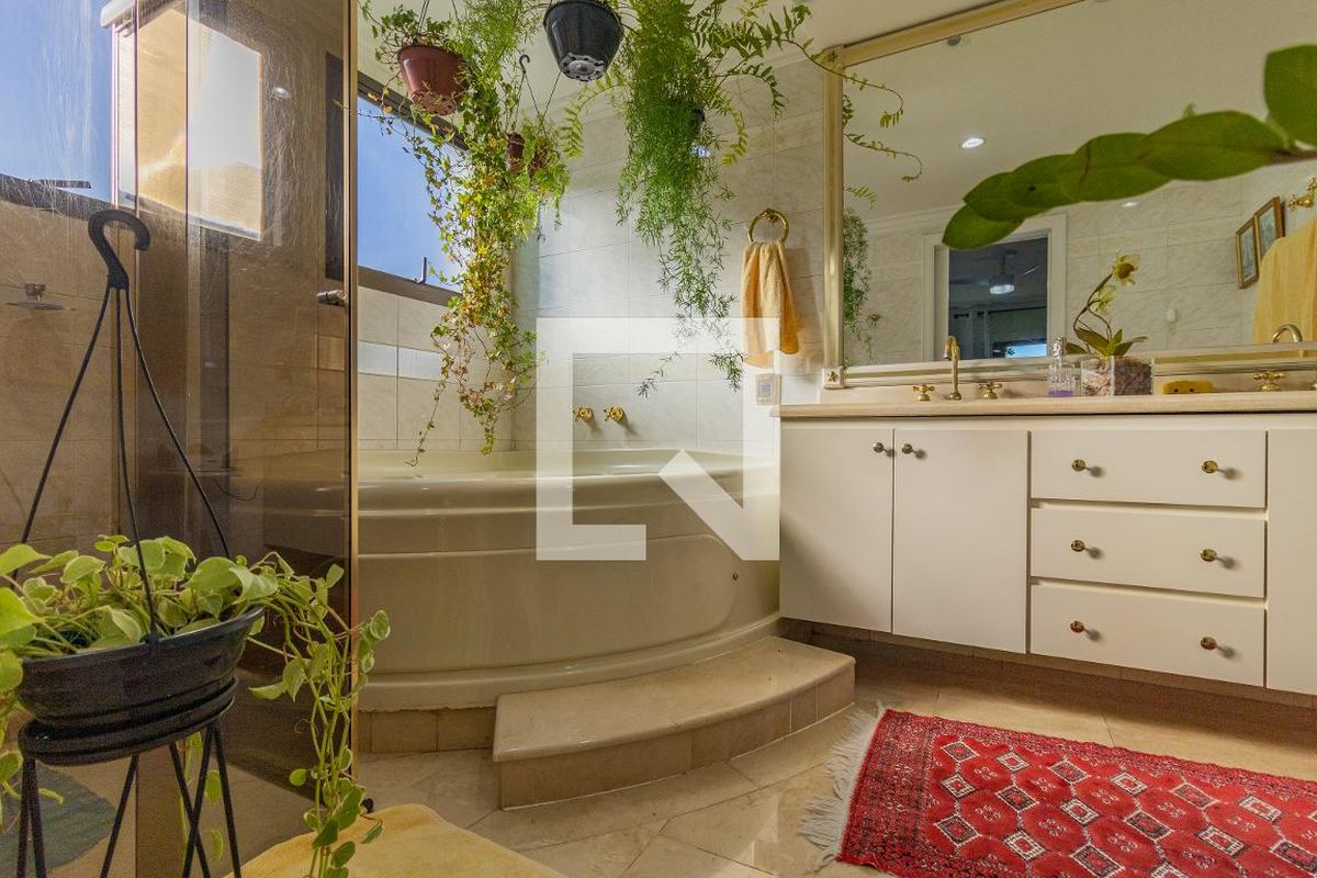 Apartamento, 3 quartos, 250 m² - Foto 68
