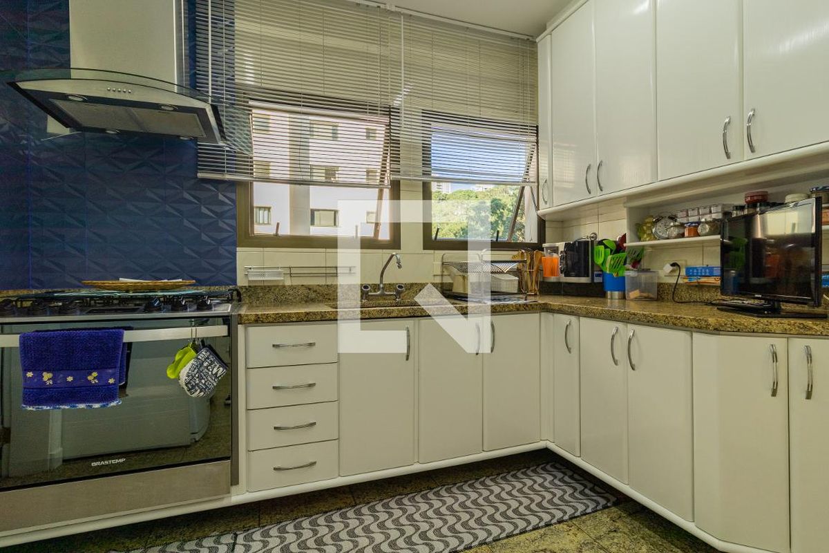 Apartamento, 3 quartos, 250 m² - Foto 144