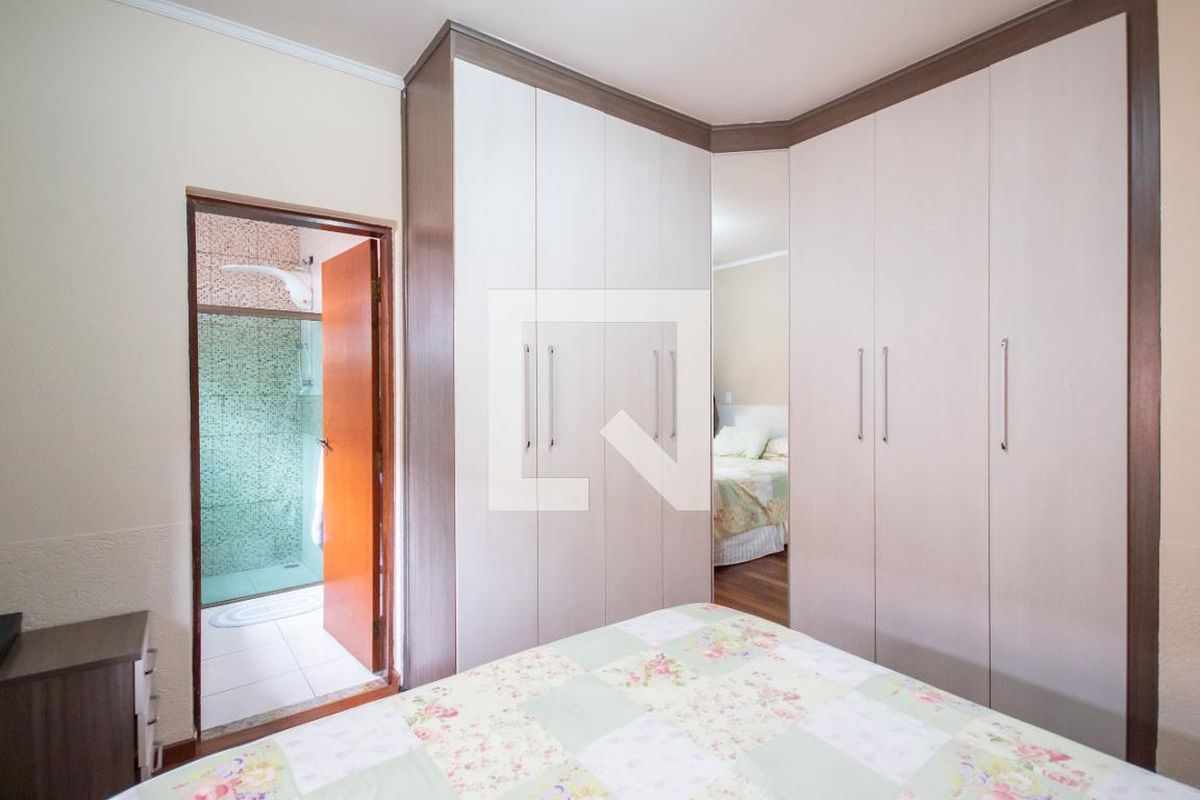 Casa, 3 quartos, 270 m² - Foto 23