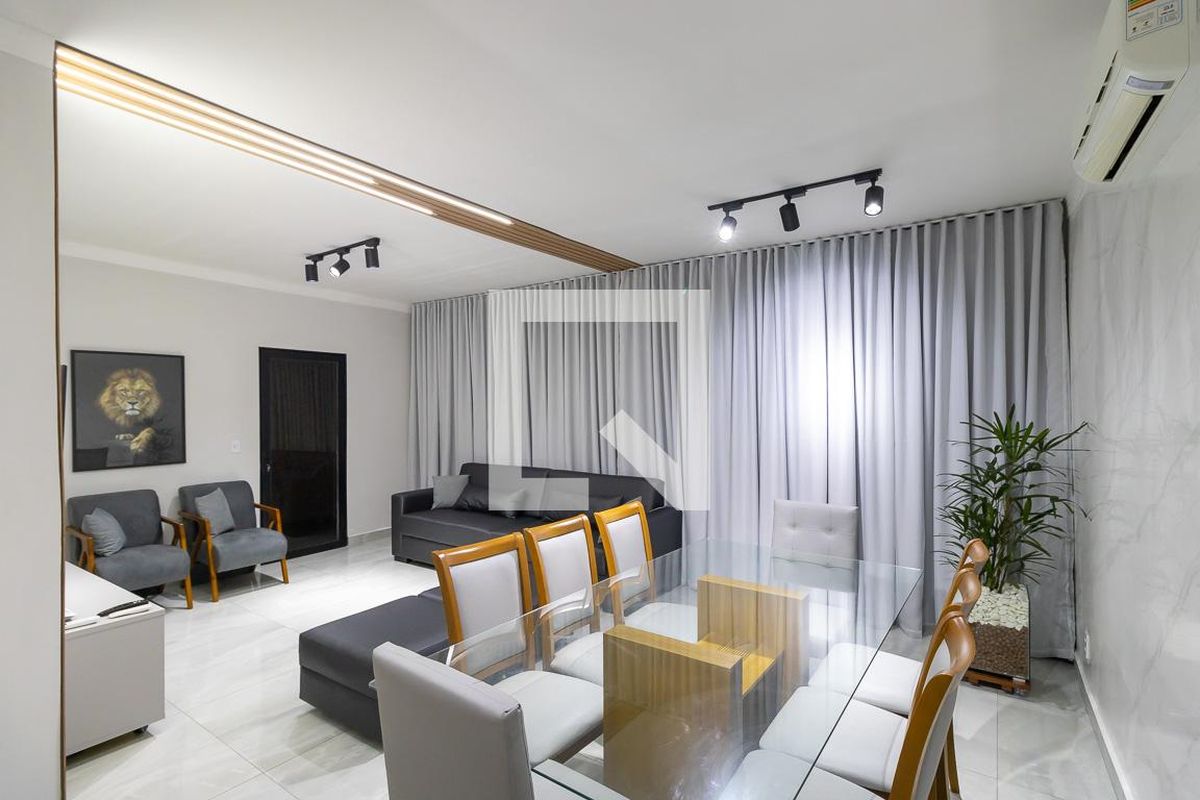 Casa à Venda - Jardim Flamboyant, 5 Quartos,  256 m2 em , Campinas - sp | SoloBR