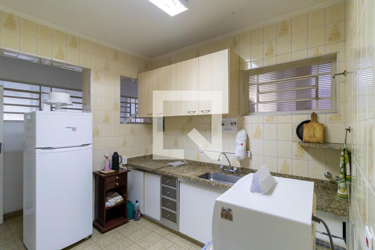 Casa à Venda - Jardim Flamboyant, 5 Quartos,  256 m2 em , Campinas - sp | SoloBR