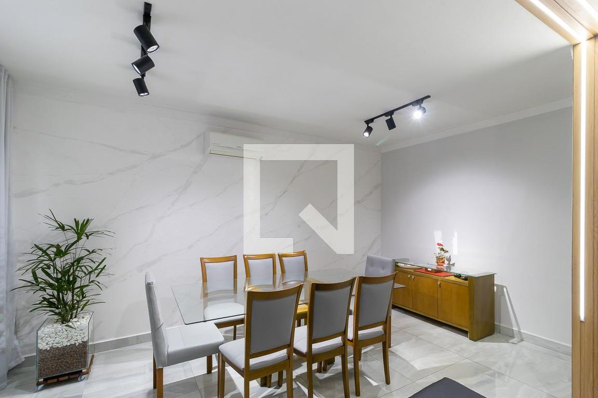 Casa à Venda - Jardim Flamboyant, 5 Quartos,  256 m2 em , Campinas - sp | SoloBR