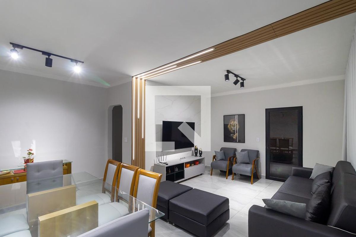 Casa à Venda - Jardim Flamboyant, 5 Quartos,  256 m2 em , Campinas - sp | SoloBR