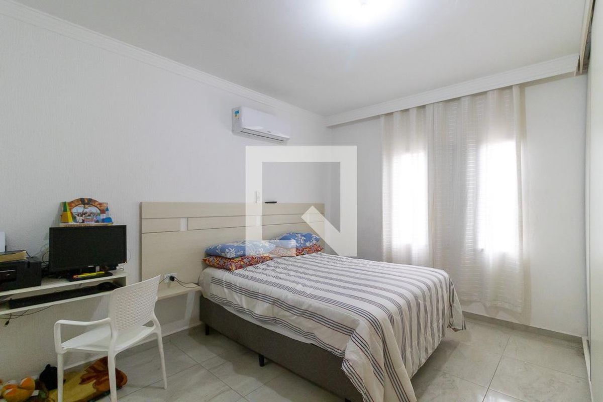 Casa à Venda - Jardim Flamboyant, 5 Quartos,  256 m2 em , Campinas - sp | SoloBR