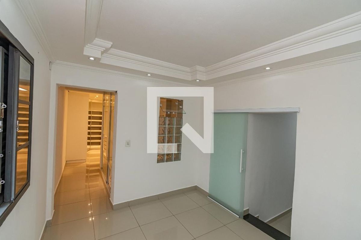 Casa à Venda - Jardim Planalto, 2 Quartos,  235 m2 em , Campinas - sp | SoloBR