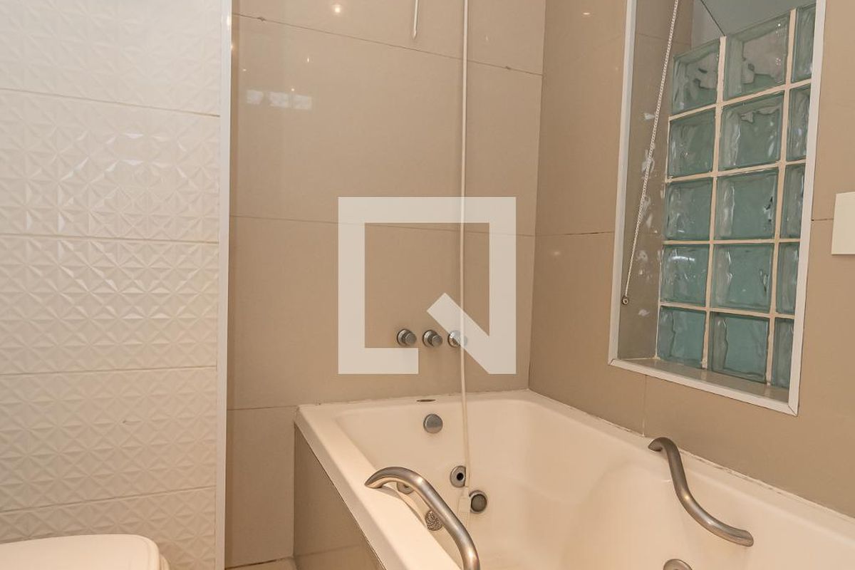 Casa à Venda - Jardim Planalto, 2 Quartos,  235 m2 em , Campinas - sp | SoloBR