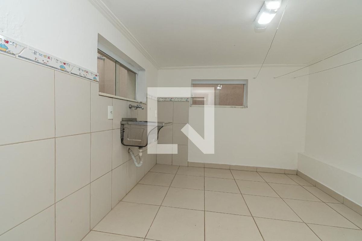 Casa à Venda - Jardim Planalto, 2 Quartos,  235 m2 em , Campinas - sp | SoloBR
