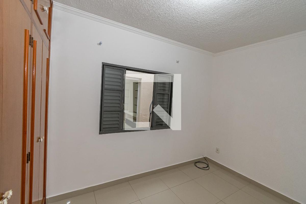 Casa à Venda - Jardim Planalto, 2 Quartos,  235 m2 em , Campinas - sp | SoloBR
