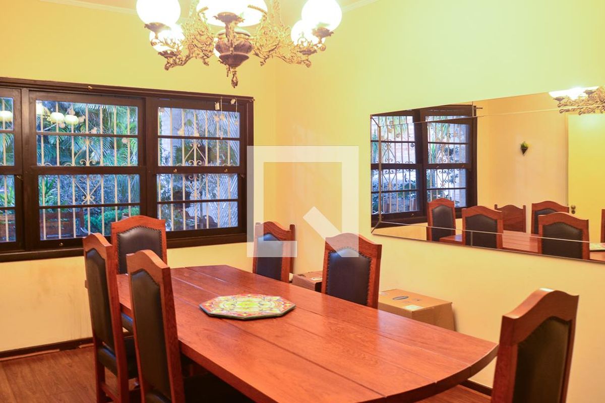 Casa à Venda - Jardim Chapadão, 3 Quartos,  280 m2 em , Campinas - sp | SoloBR