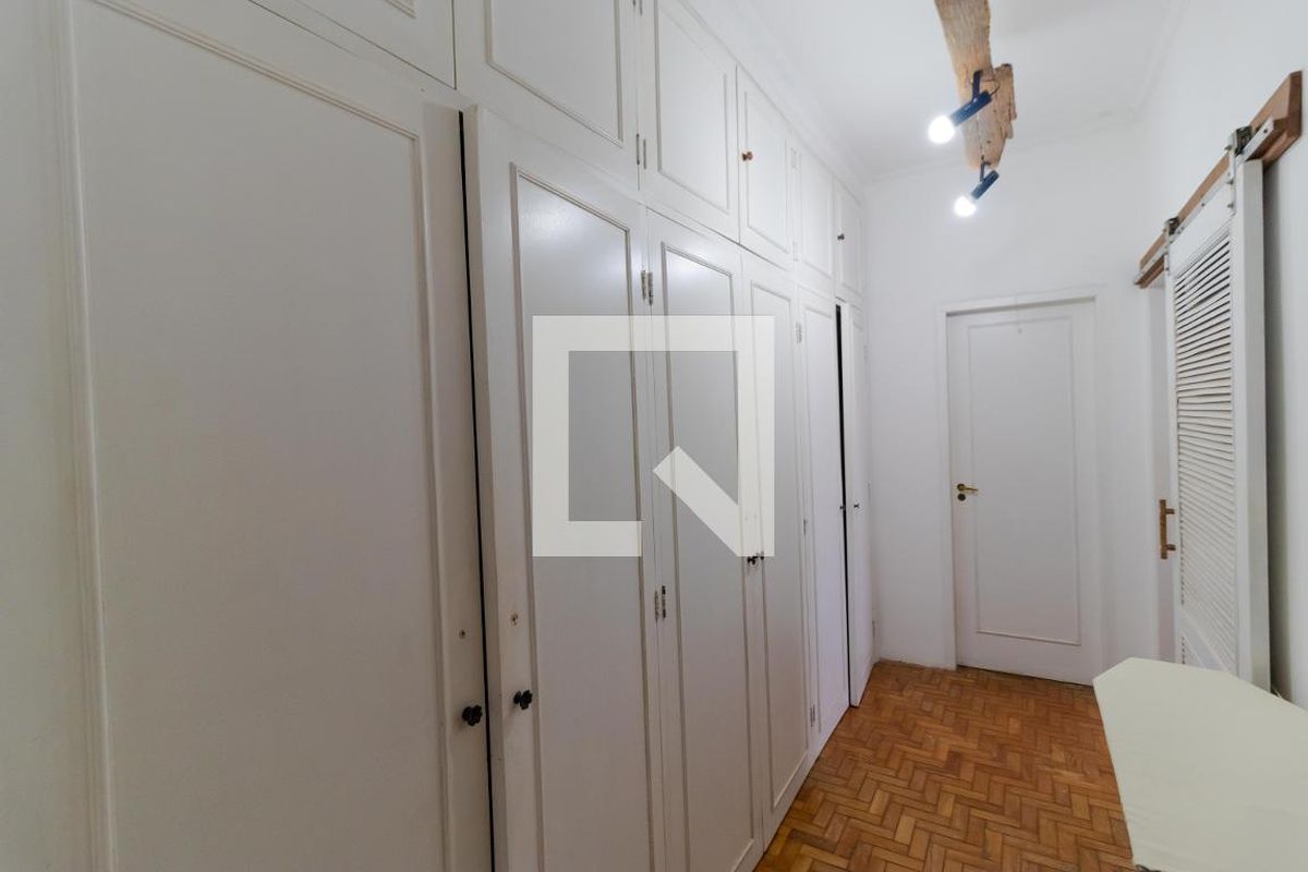 Casa à Venda - Jardim Chapadão, 5 Quartos,  306 m2 em , Campinas - sp | SoloBR