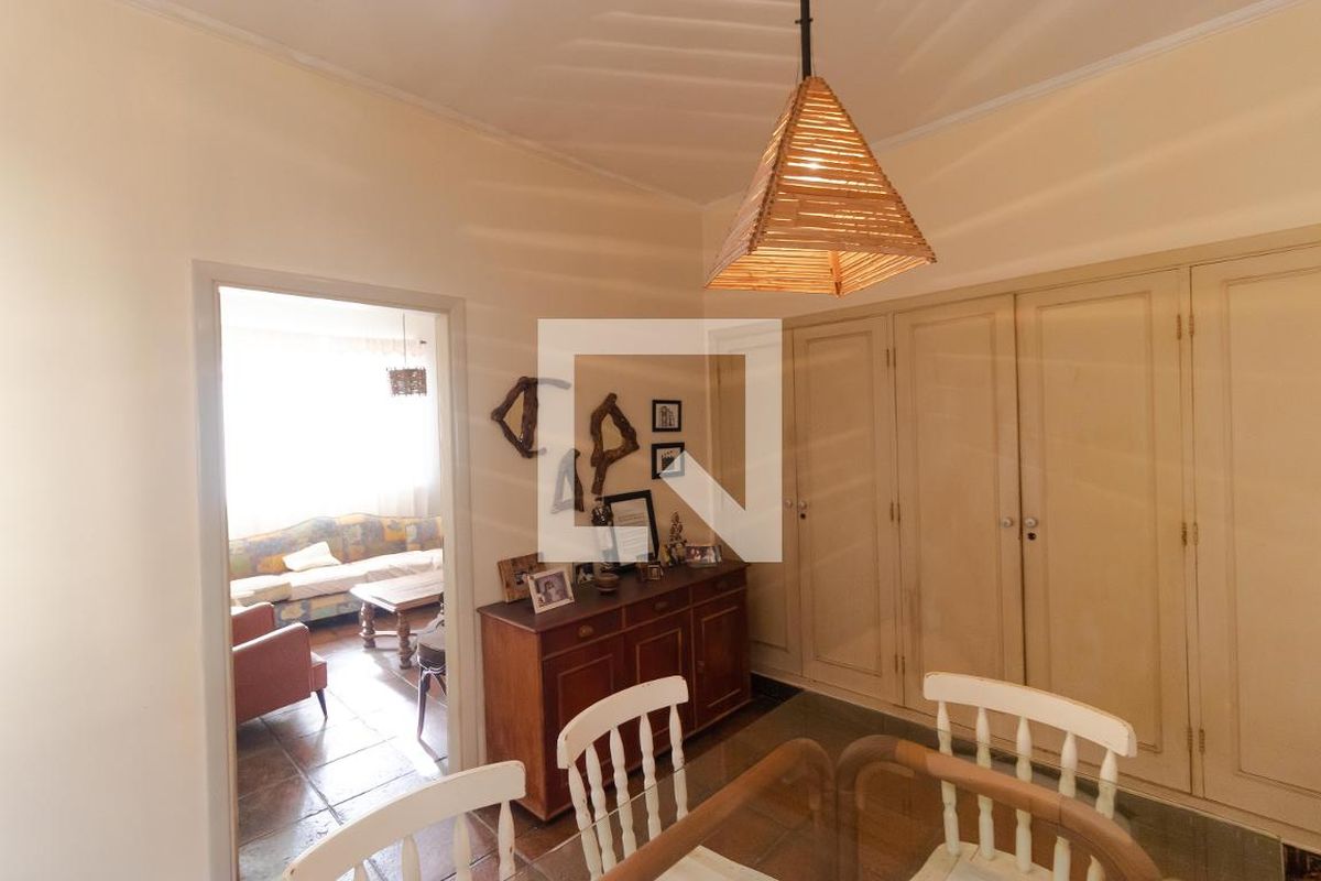Casa à Venda - Jardim Chapadão, 5 Quartos,  306 m2 em , Campinas - sp | SoloBR