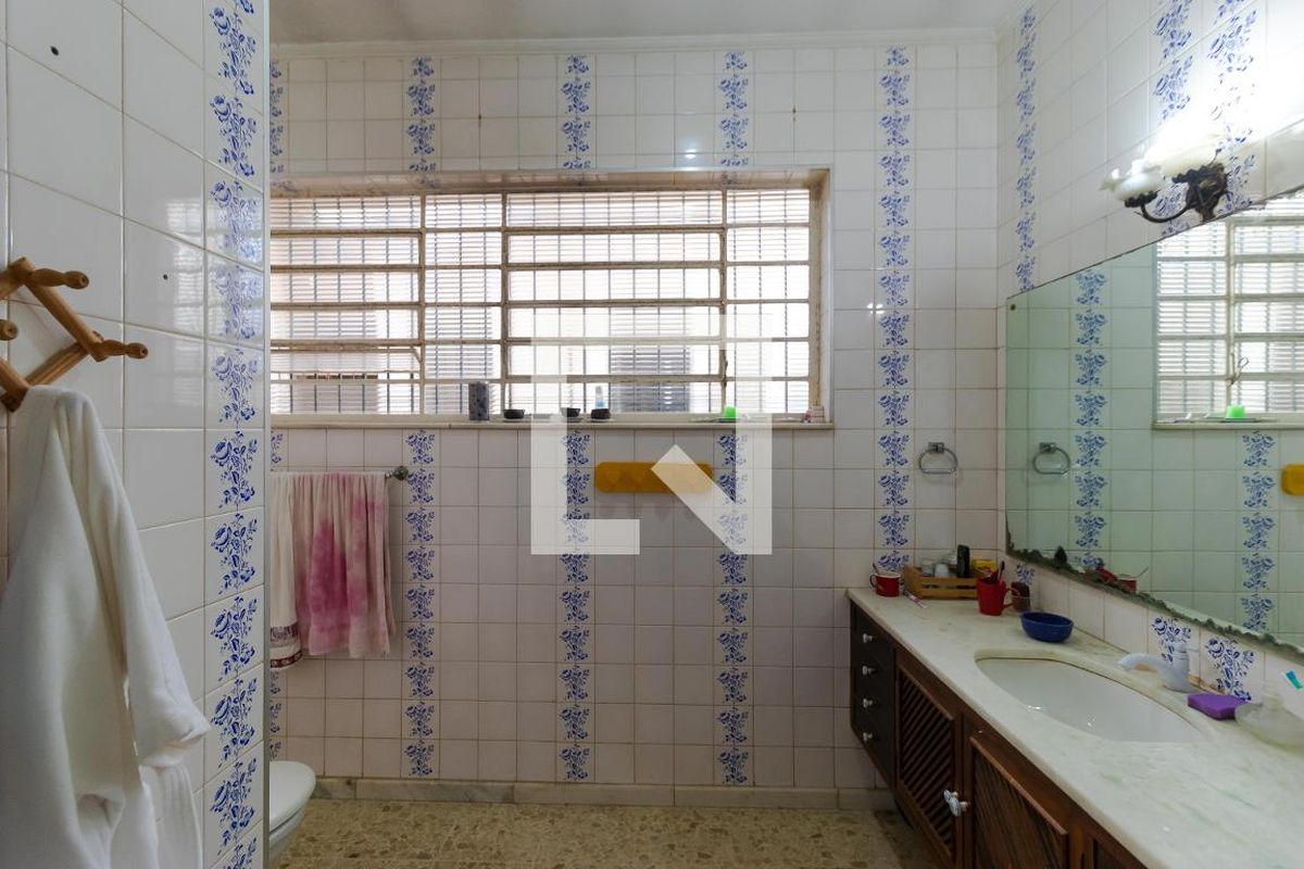 Casa à Venda - Jardim Chapadão, 5 Quartos,  306 m2 em , Campinas - sp | SoloBR