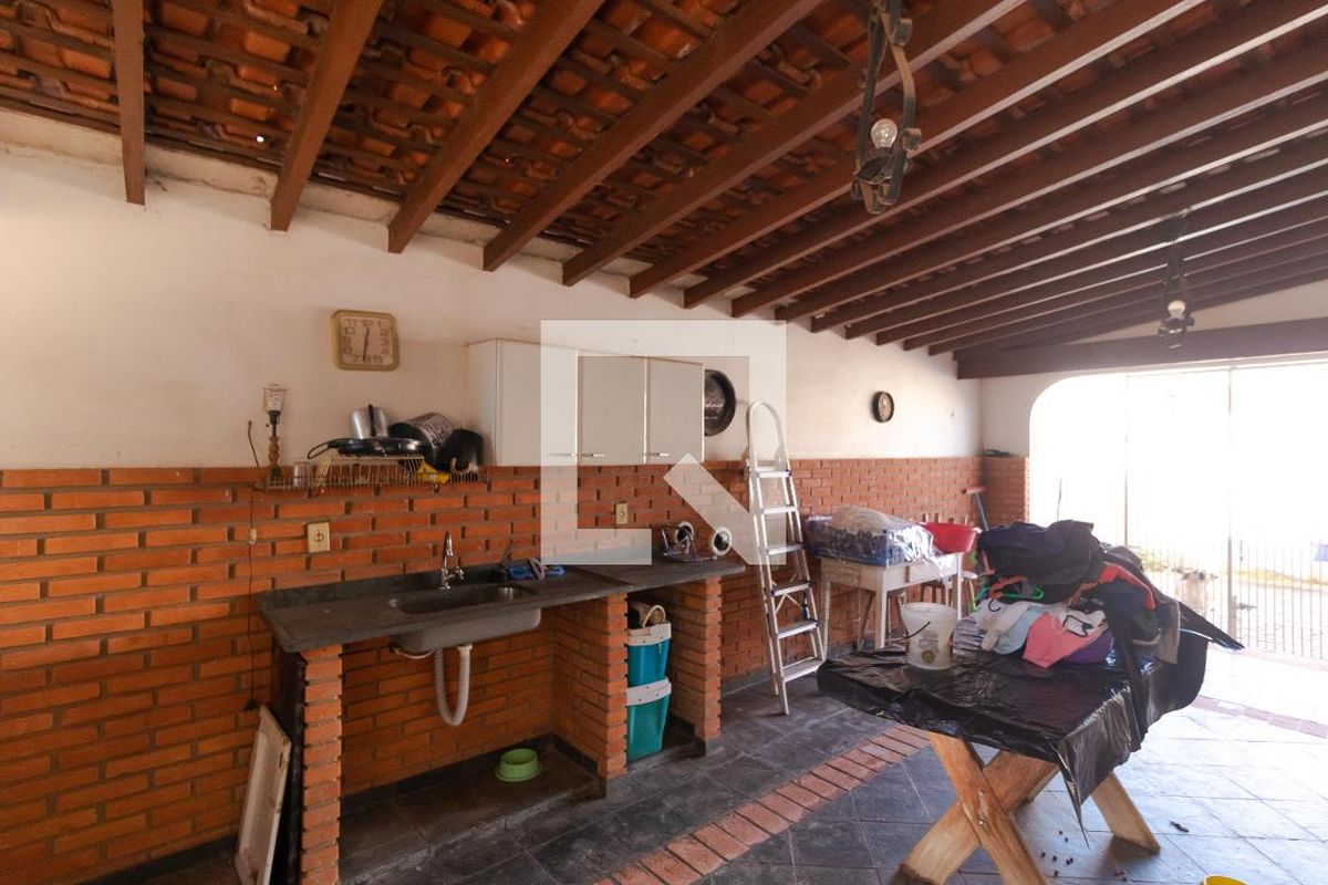 Casa à Venda - Taquaral, 5 Quartos,  320 m2 em , Campinas - sp | SoloBR
