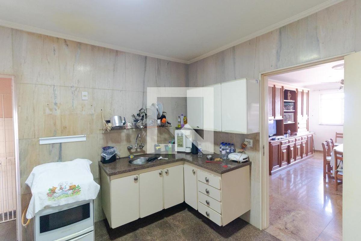 Casa à Venda - Taquaral, 5 Quartos,  320 m2 em , Campinas - sp | SoloBR