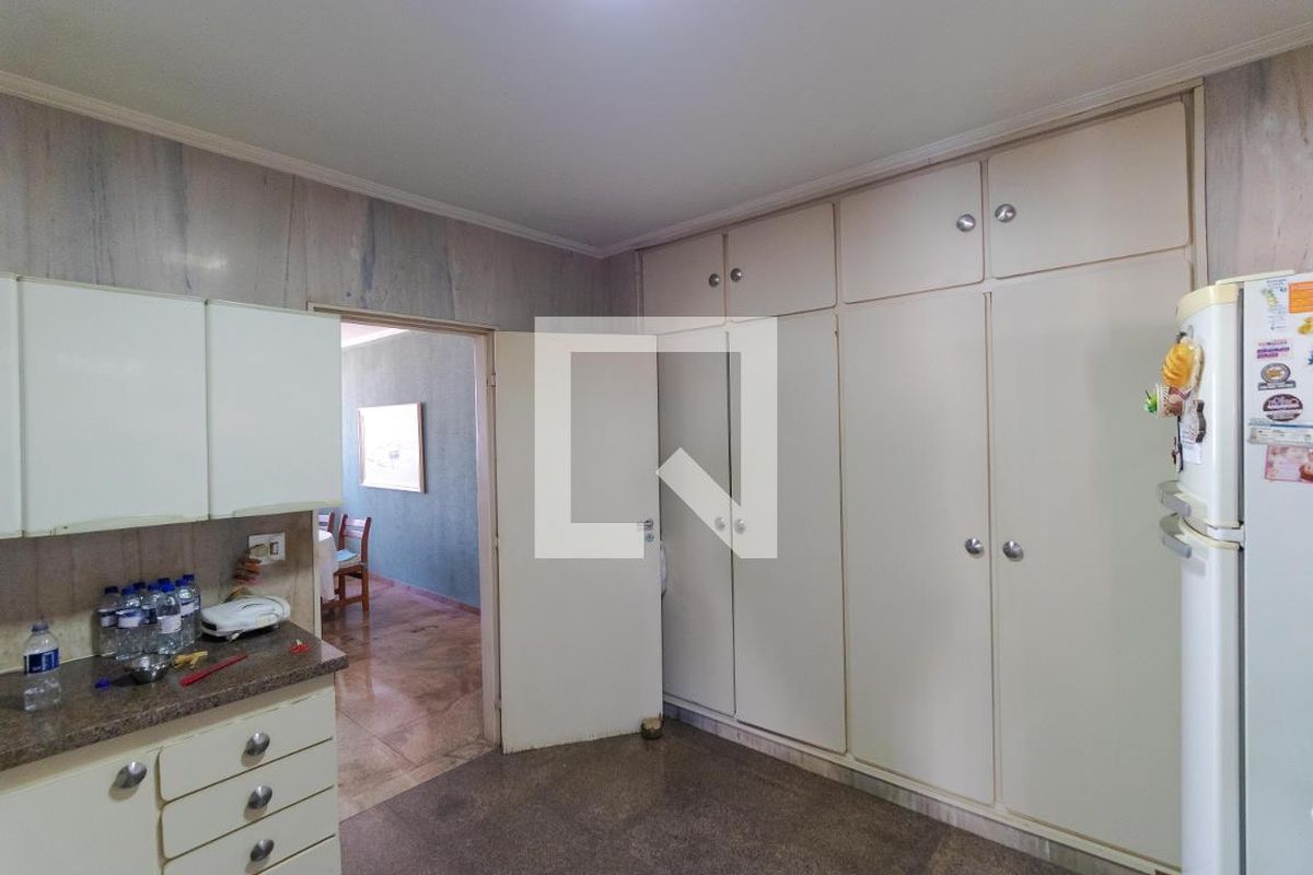 Casa à Venda - Taquaral, 5 Quartos,  320 m2 em , Campinas - sp | SoloBR