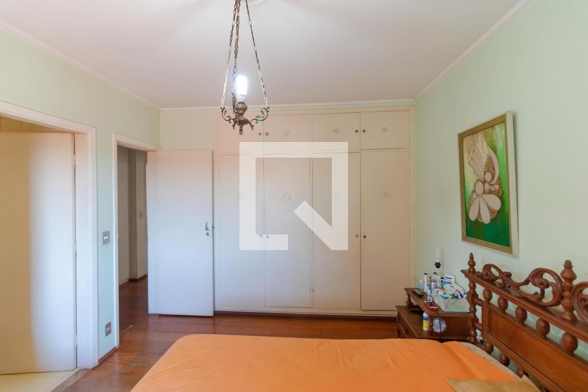 Casa à Venda - Taquaral, 5 Quartos,  320 m2 em , Campinas - sp | SoloBR