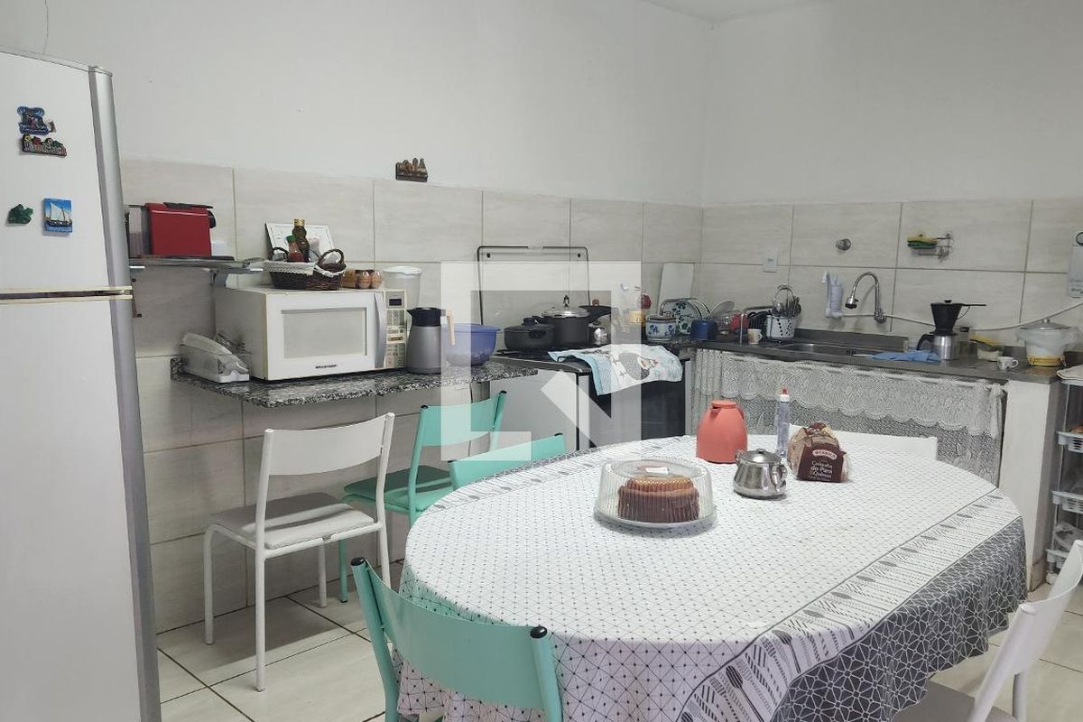 Casa à Venda - Nova Campinas, 4 Quartos,  260 m2 em , Campinas - sp | SoloBR