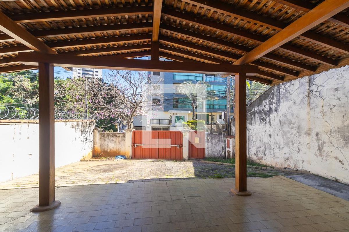 Casa à Venda - Jardim Planalto, 6 Quartos,  300 m2 em , Campinas - sp | SoloBR