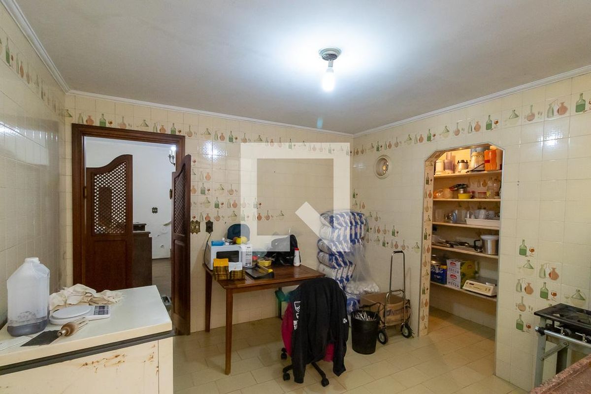 Casa à Venda - Jardim Planalto, 6 Quartos,  300 m2 em , Campinas - sp | SoloBR
