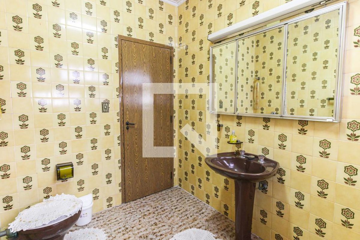 Casa, 4 quartos, 250 m² - Foto 48